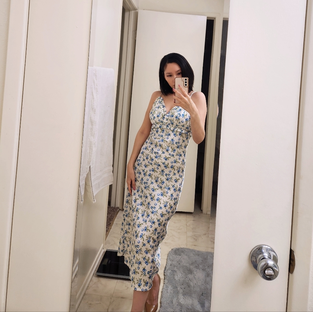 Song of style - Essie midi dress - Picture 10 of 11